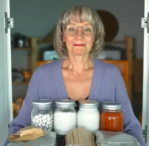 Keep dehydrated food fresh for years: Vacuum sealing, Mylar bags, oxygen absorbers, desiccant packets plus storage tips.