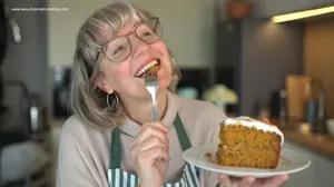 Free recipe for a moist, flavorful carrot cake made with dehydrated carrots – straight from Debby’s kitchen!
