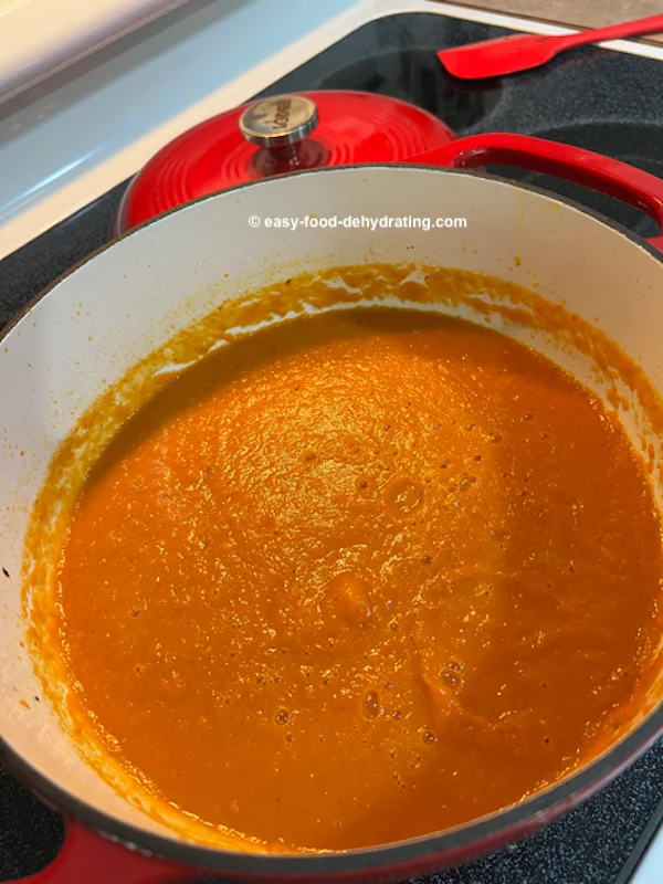 Carrot soup after blending