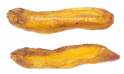 Dehydrated bananas, sliced lengthwise